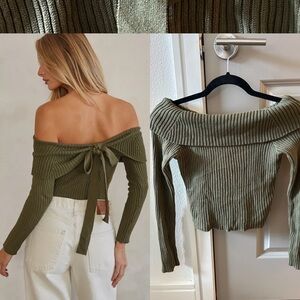 NWT (S) American Threads Kara Off the Shoulder Bow Back Sweater Olive Green Tie